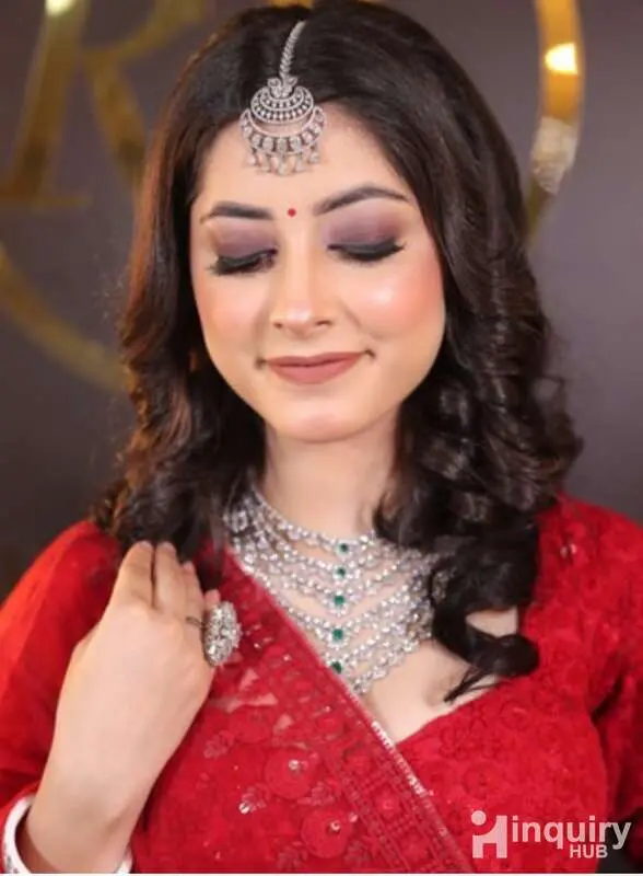 Makeupartist  Hair Stylist