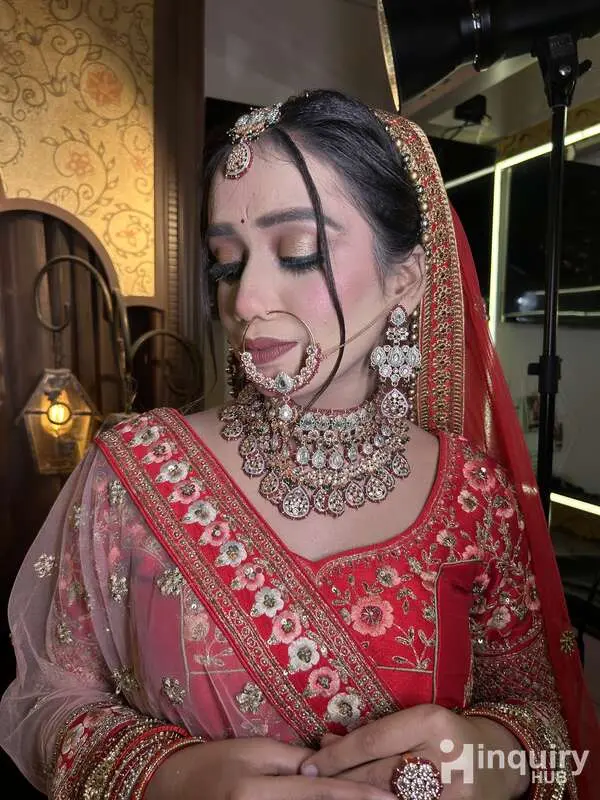 Akarshan Beauty Saloon