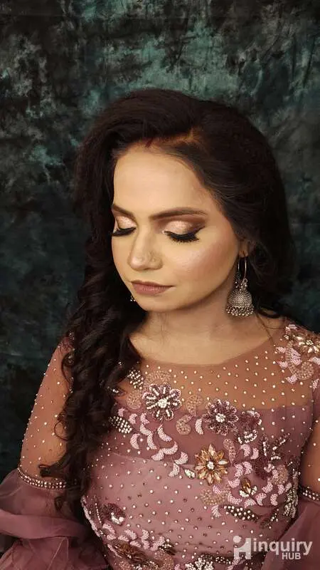 Akarshan Beauty Saloon