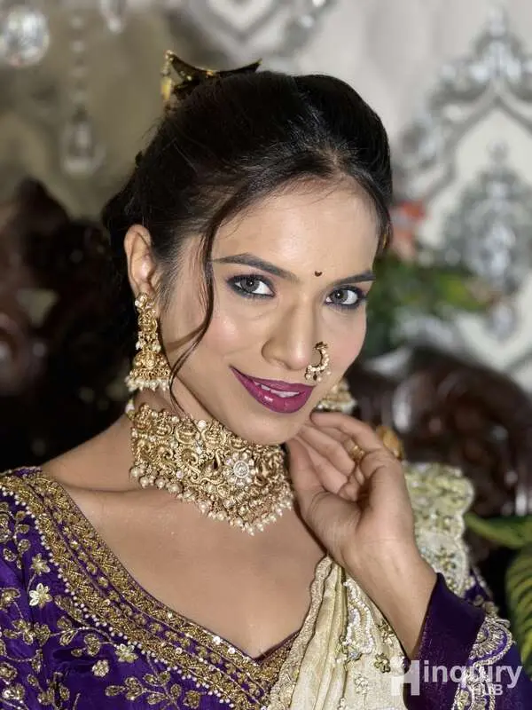 Makeupartist Prajakta Jawalkar