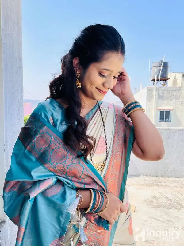 Makeupartist Prajakta Jawalkar