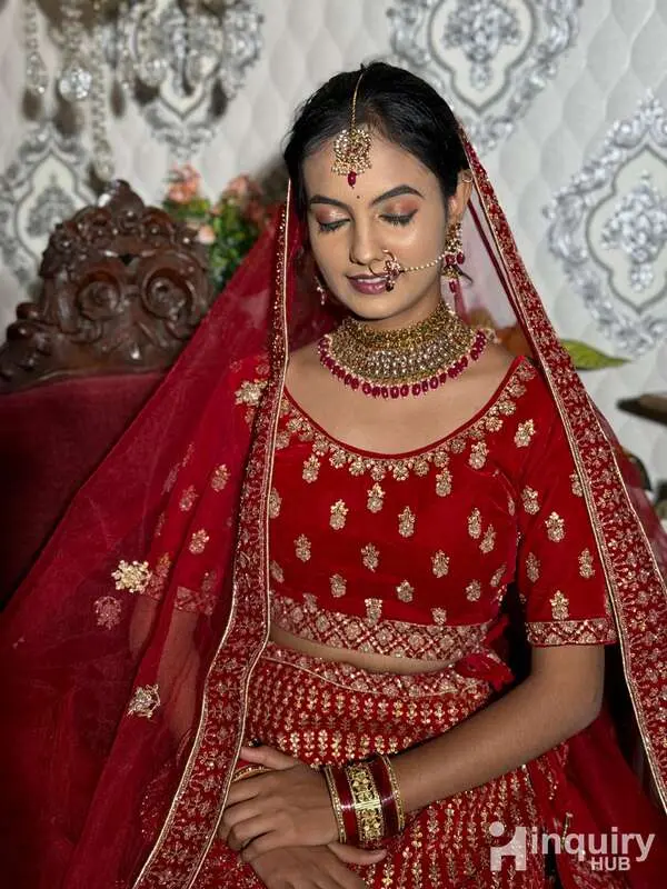 Makeupartist Prajakta Jawalkar