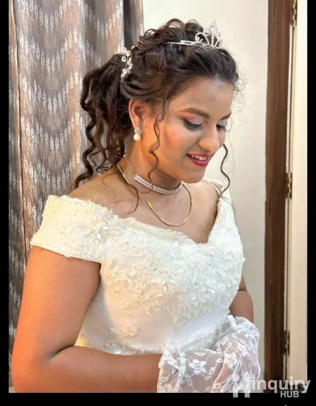 Maahi Makeup Artist