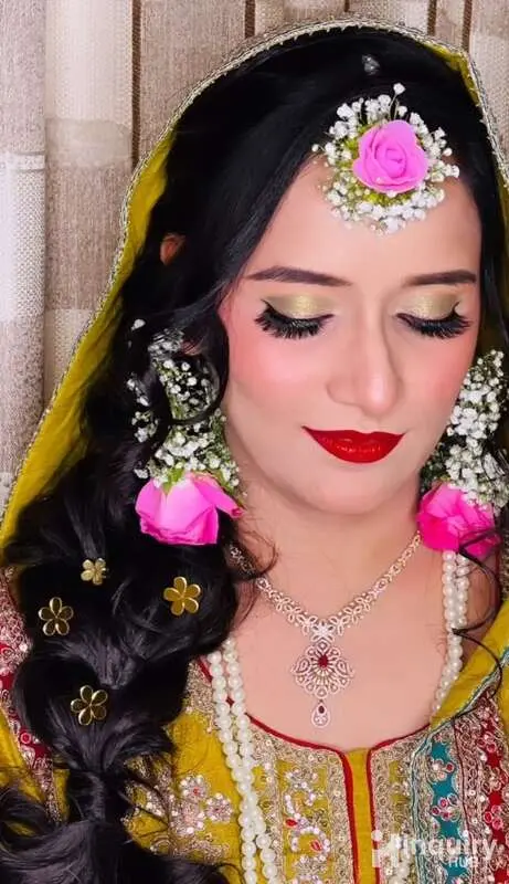 Sarah Makeup Artist