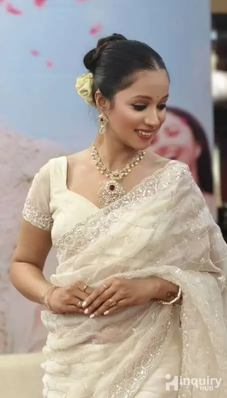 Shruti Makeover