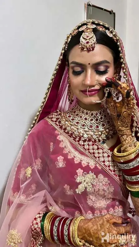 Fine Makeup Vines By Himanshi