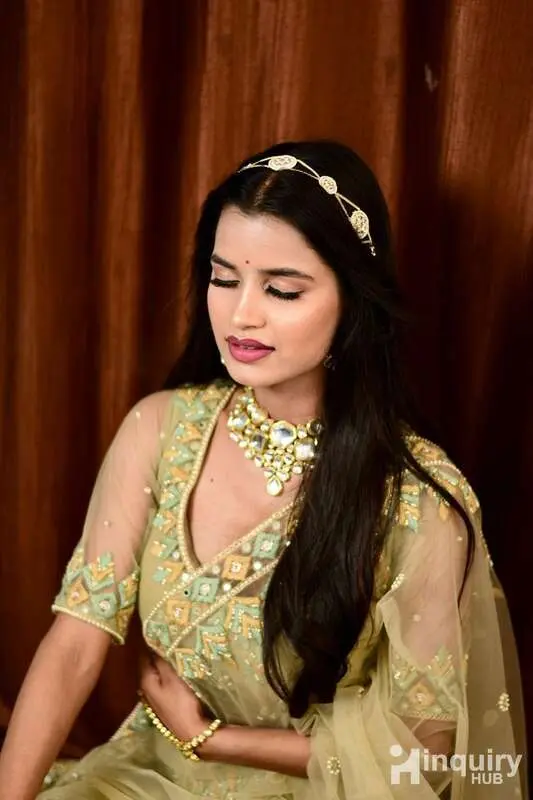 Fine Makeup Vines By Himanshi