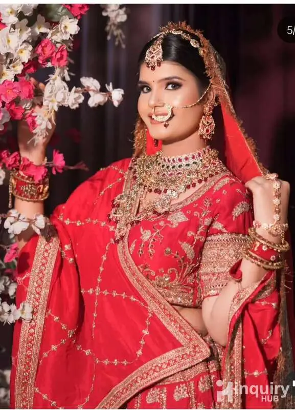 Akshu Makeovers