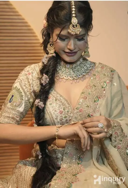 Akshu Makeovers