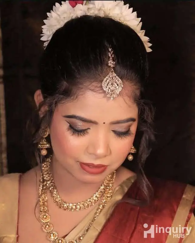 Roshani Artistry