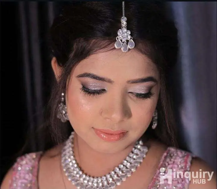 Roshani Artistry