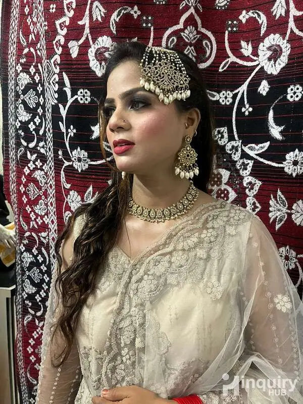 Mariyakhan Professional Makeup Artist