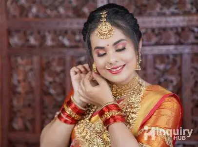 Bindu Makeover Salon &makeover_by_bindu.bharathi