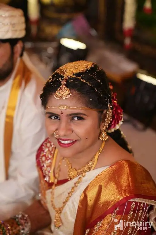 Sravani Makeovers