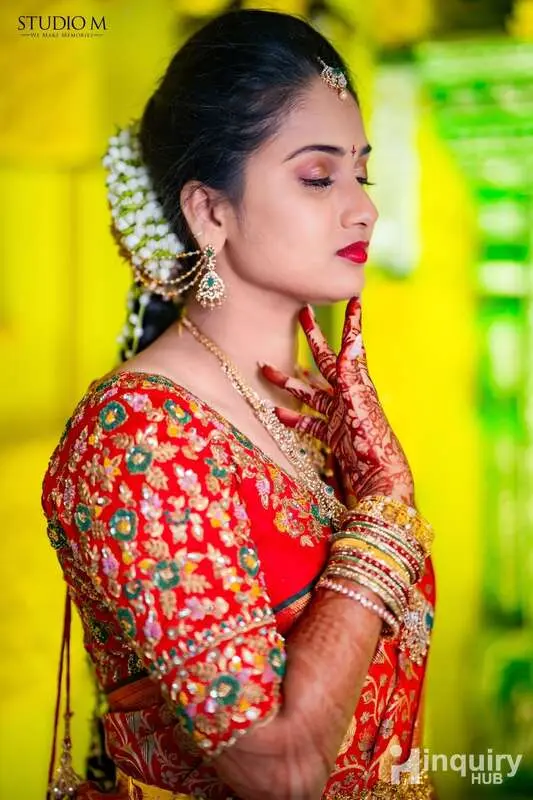 Sravani Makeovers