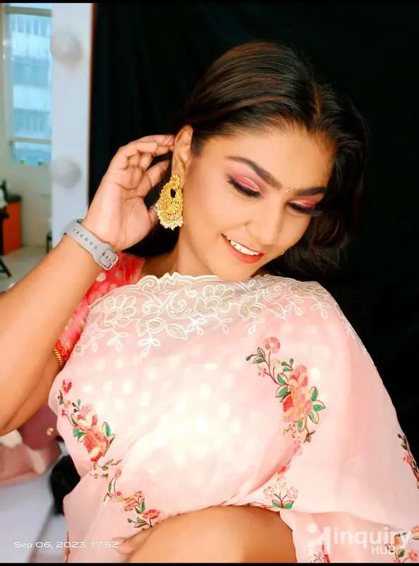 Mansi   Waghulde International Makeup Artist