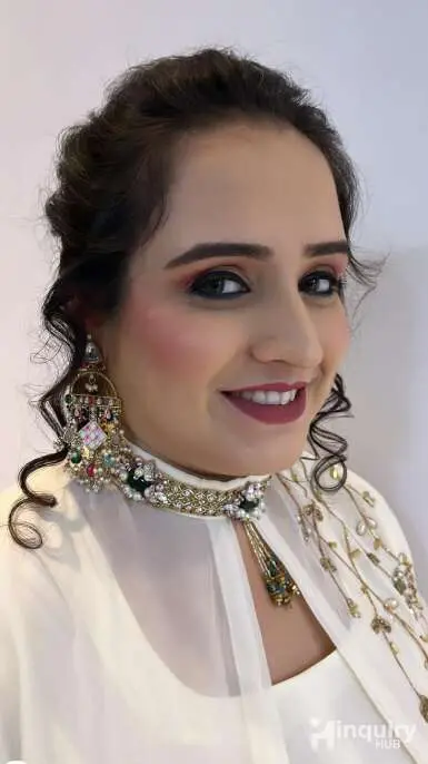 Roshni Bajaaj Makeup Artist Pune