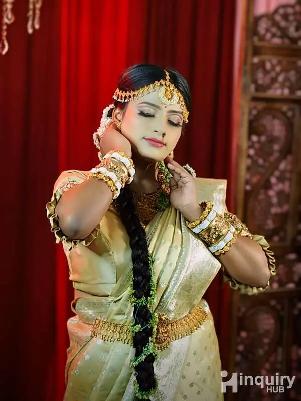 Prateeksha Makeup Studio And Academy