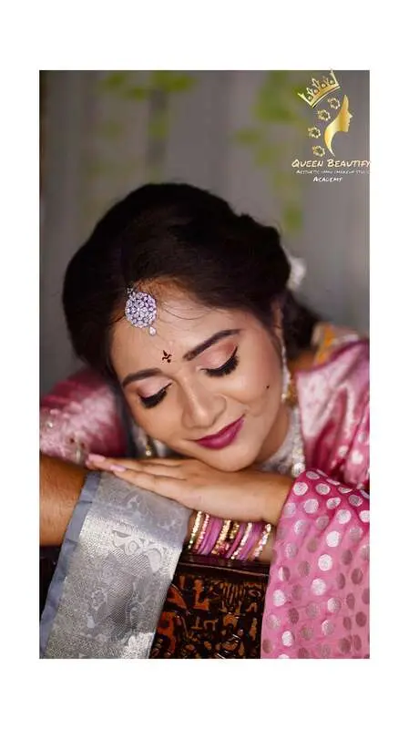 Queen Beautify  Studio & Academy