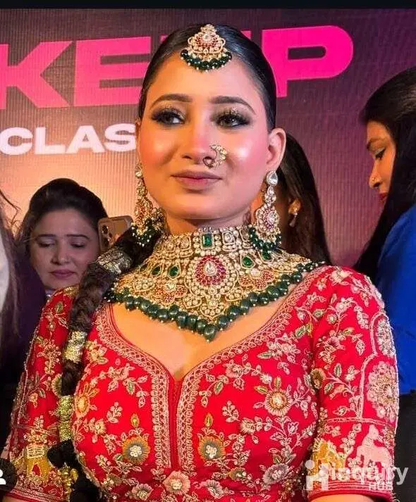 Shradha Makeup Artist