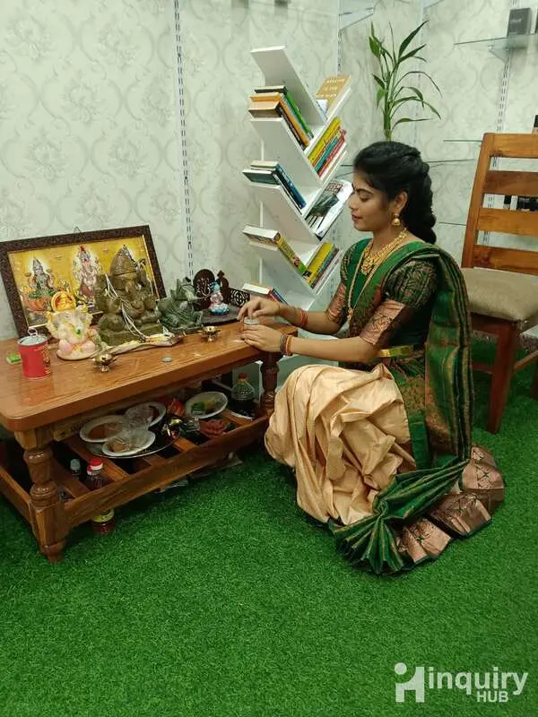 Divya Makeup Artist .