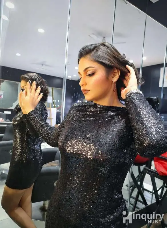 Indian Glow With Mahi