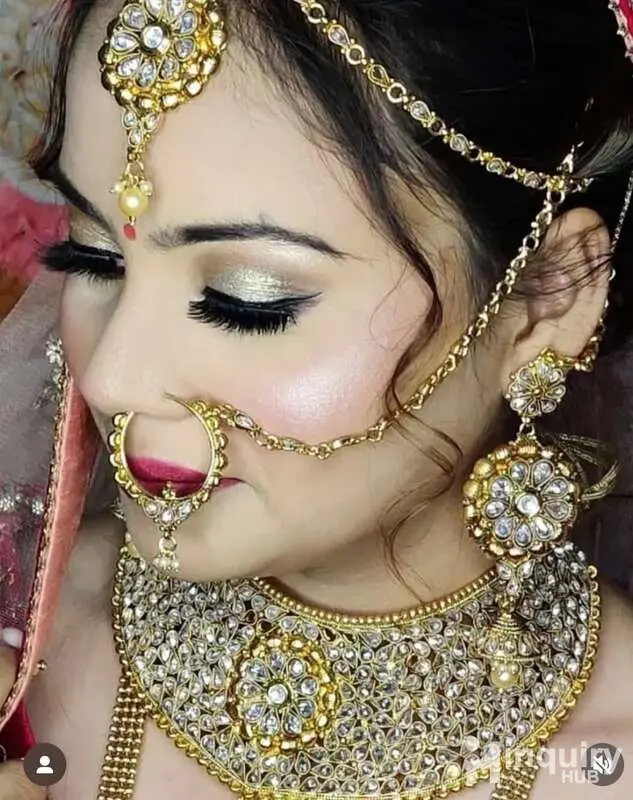 Touch&glow Makeup Studio