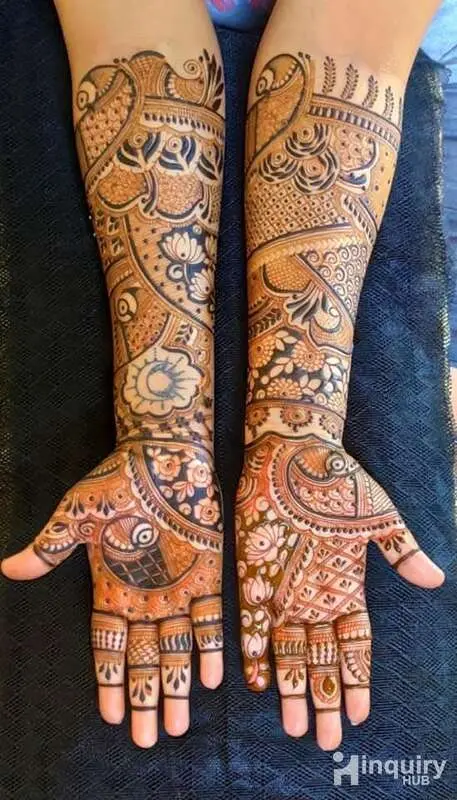 Safiya Mehndi Artist