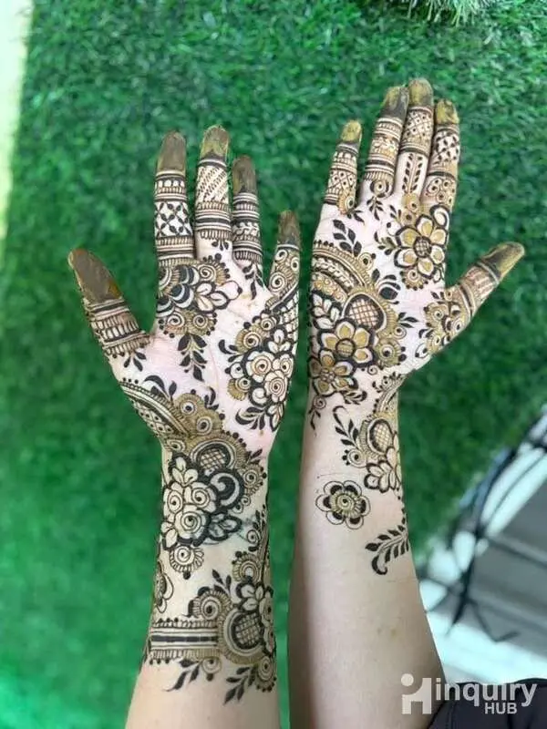 Safiya Mehndi Artist