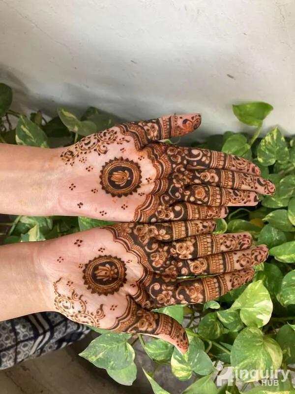 Palak Mehandi Artist