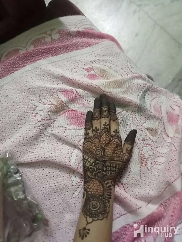 Sana Mahandi Artist