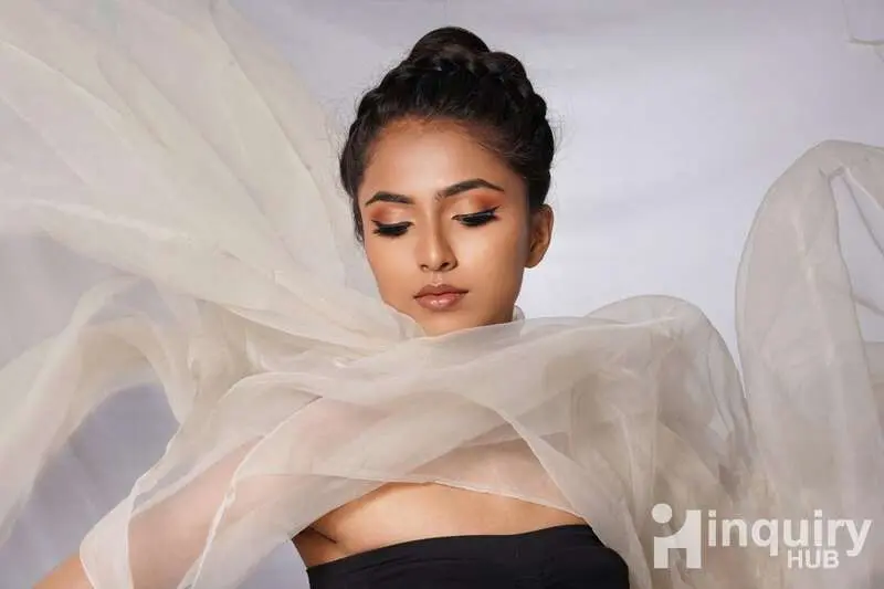 Mua Gayatri Lalbegi
