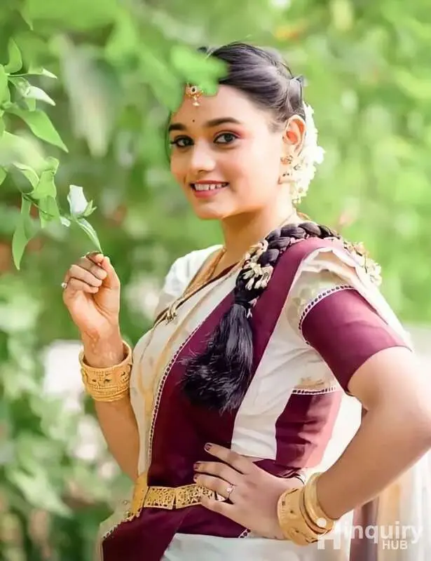 Mua Gayatri Lalbegi