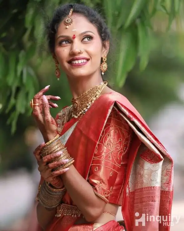 Mua Gayatri Lalbegi