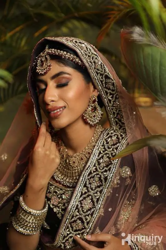 Mua Gayatri Lalbegi