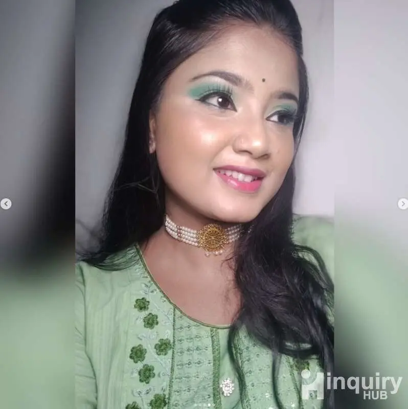 Ria | Makeup Artist