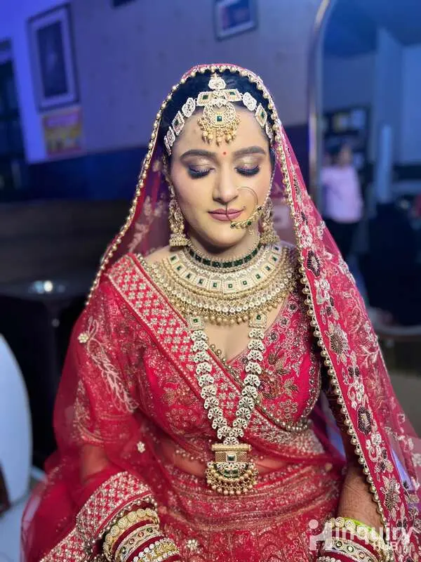 Jaya Makeoverss Makeup Studio