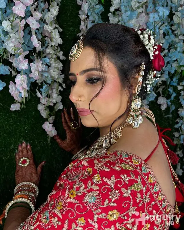 Jaya Makeoverss Makeup Studio