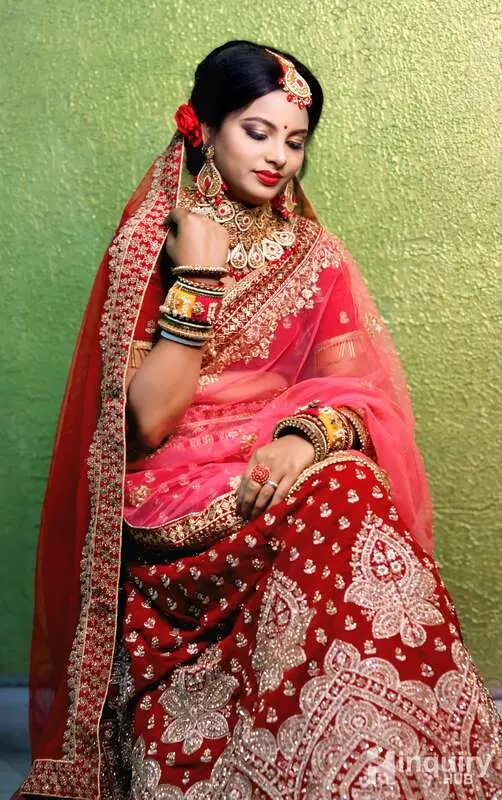Makeup Artist  Nisha