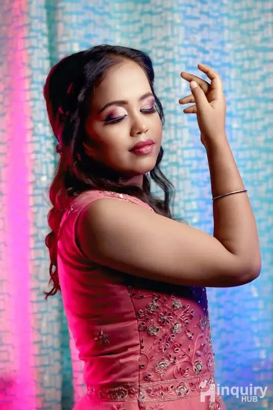 Makeup Artist  Nisha