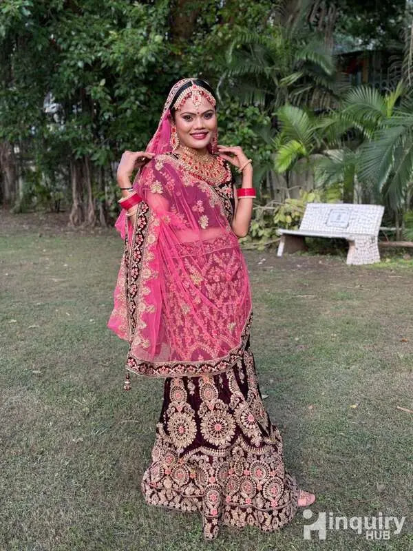 : Prathna Makeup Artist