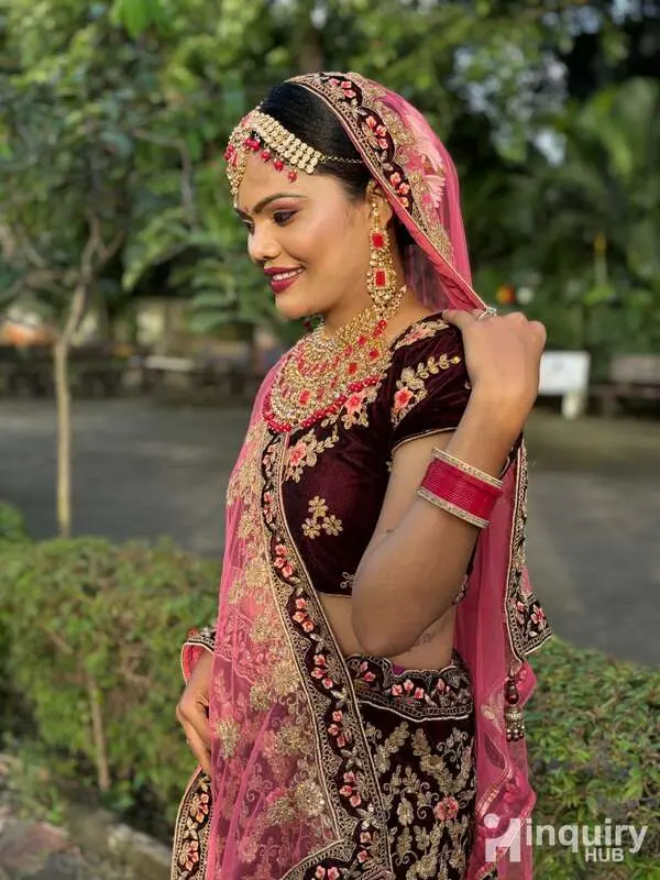 : Prathna Makeup Artist