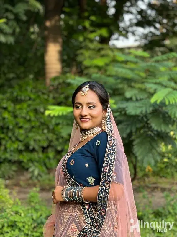 : Prathna Makeup Artist