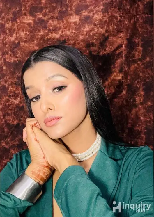 Avini Gupta Glam