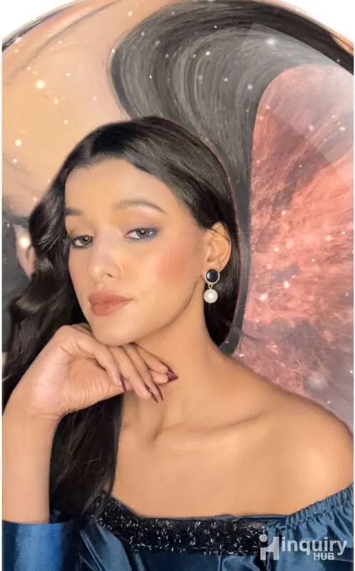 Avini Gupta Glam