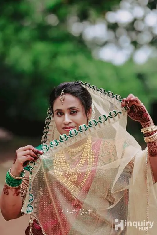 Gowri Asthetion