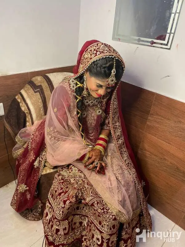 Priya Makeovers And Make Up