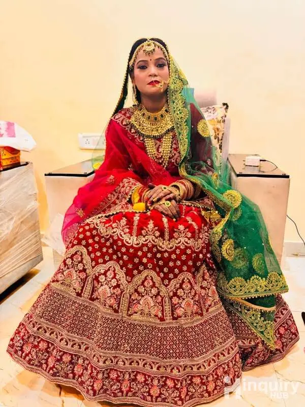 Priya Makeovers And Make Up