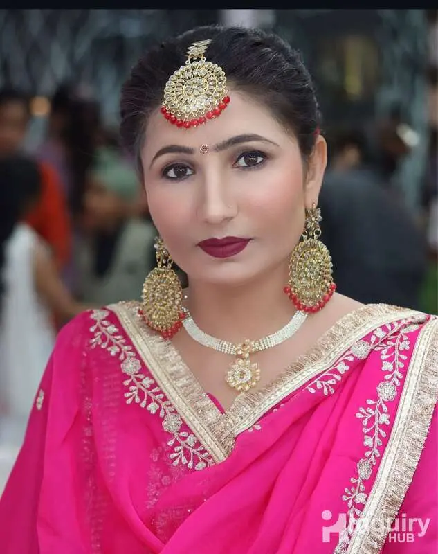 Mansi Chauhan Makeup Artist