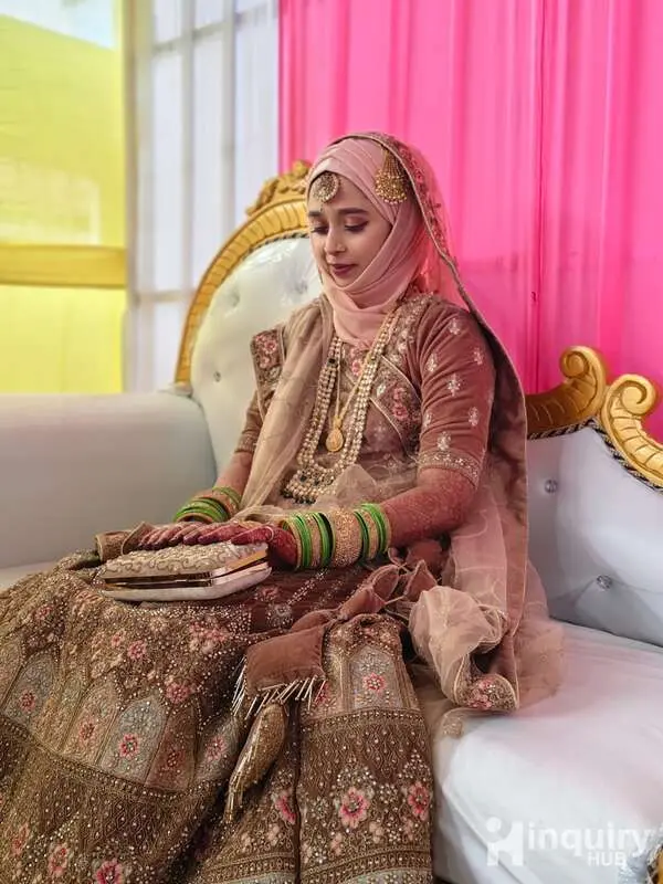 Golden Beauty Parlour